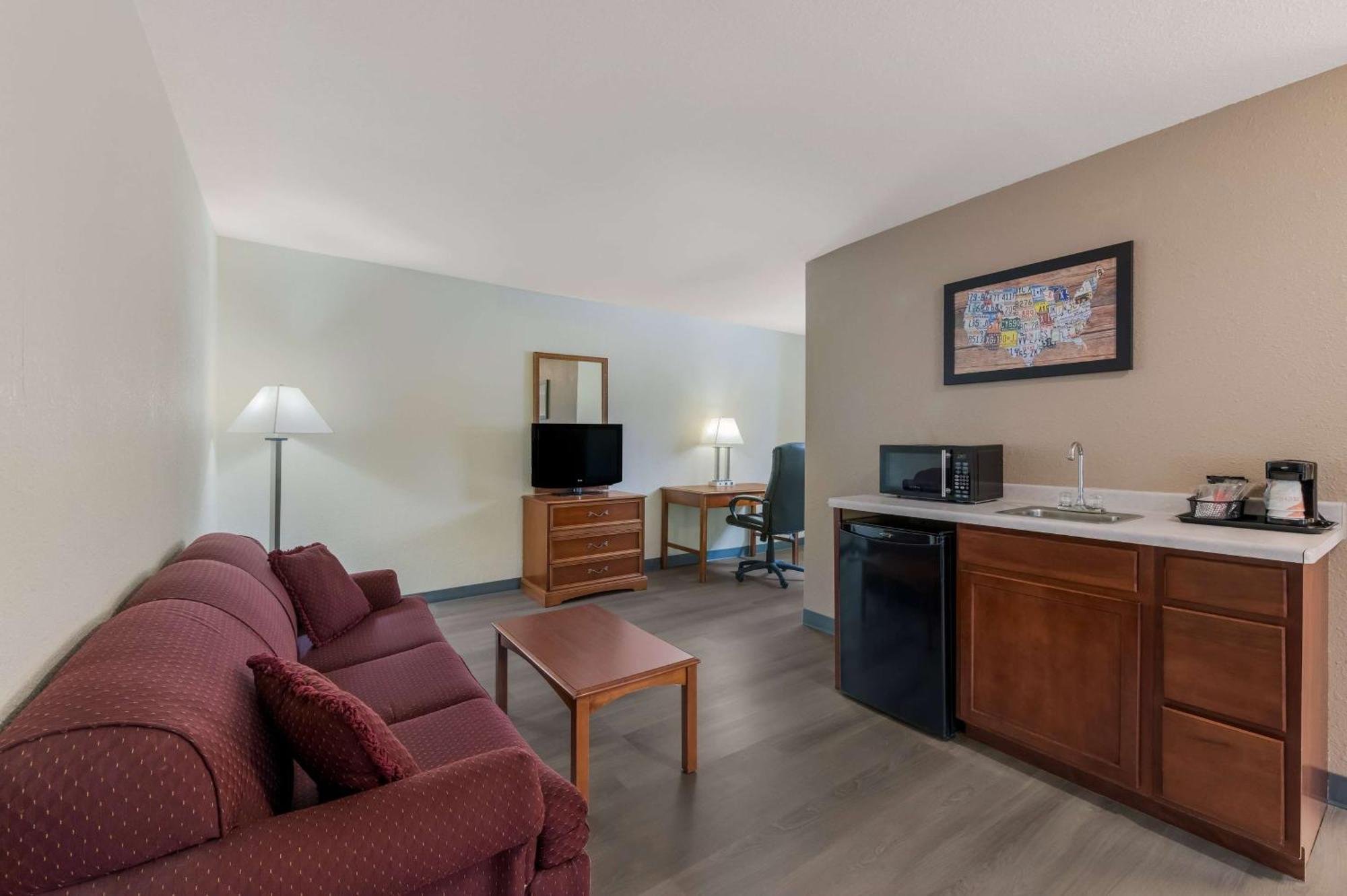 Hotel Baymont By Wyndham Iron Mountain Exteriér fotografie