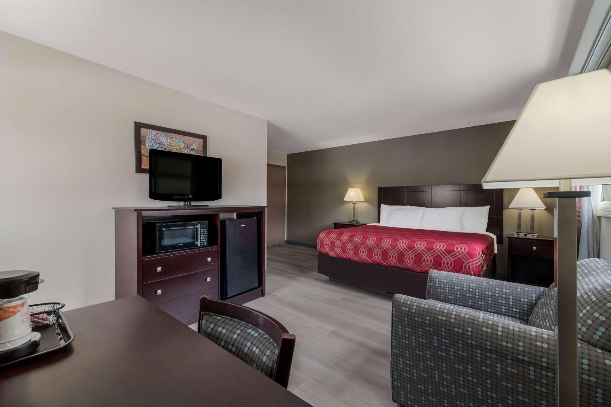 Hotel Baymont By Wyndham Iron Mountain Exteriér fotografie