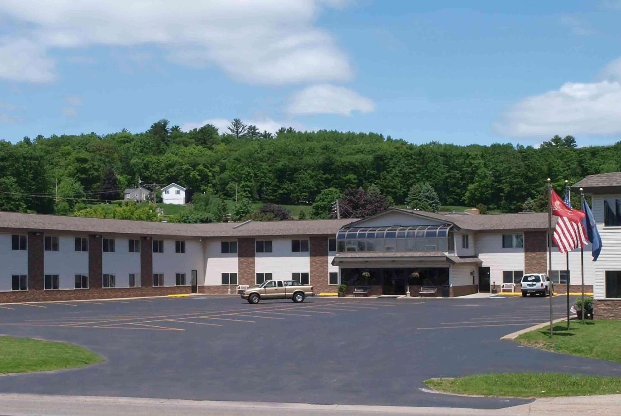 Hotel Baymont By Wyndham Iron Mountain Exteriér fotografie